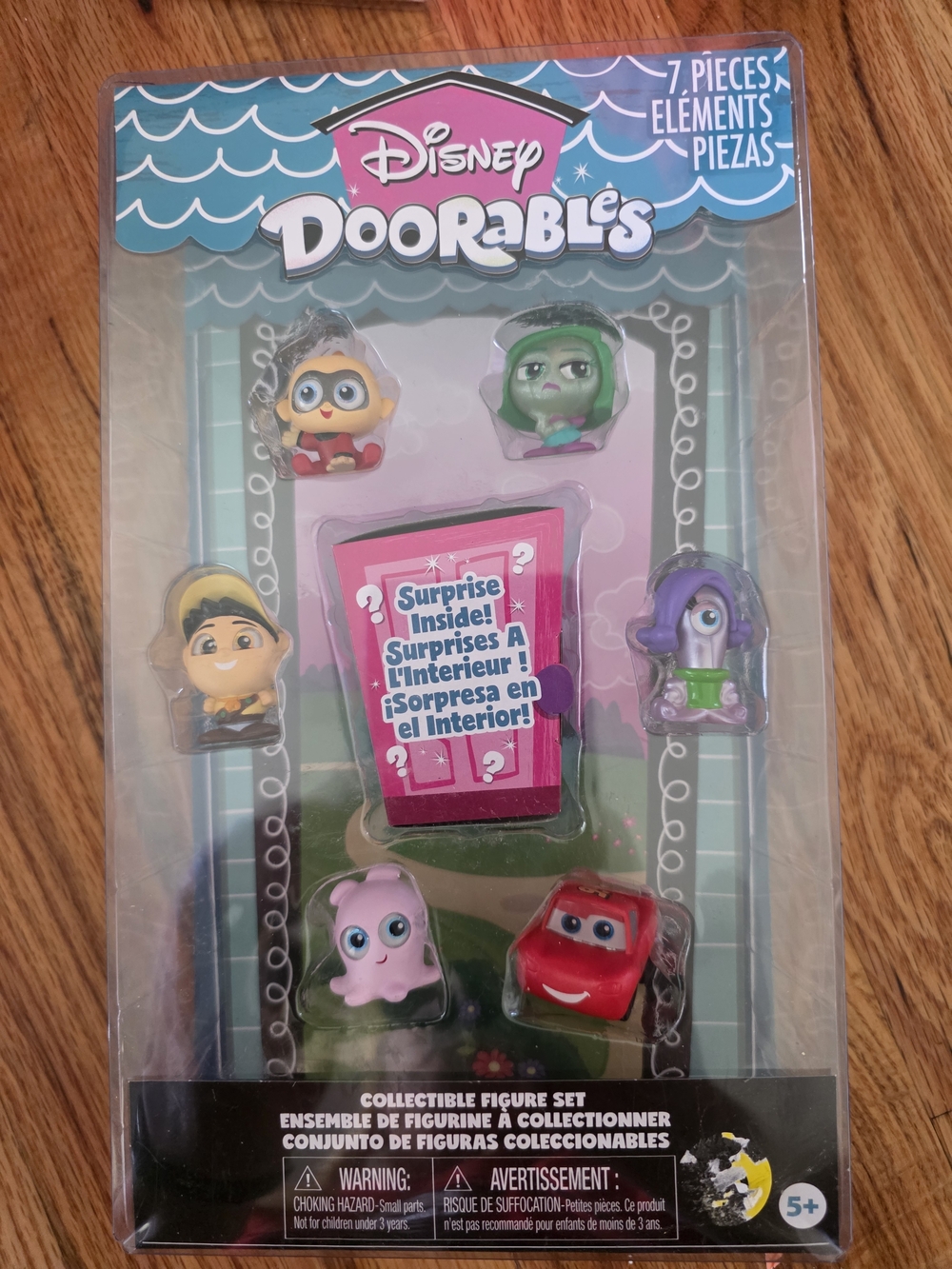 Disney Doorables Mini Figure Set - Red, Pink, Green, Purple, Yellow, Blue